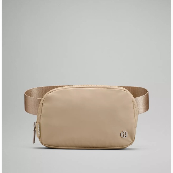 lululemon athletica Handbags - Lululemon- Everywhere Belt Bag- Trench